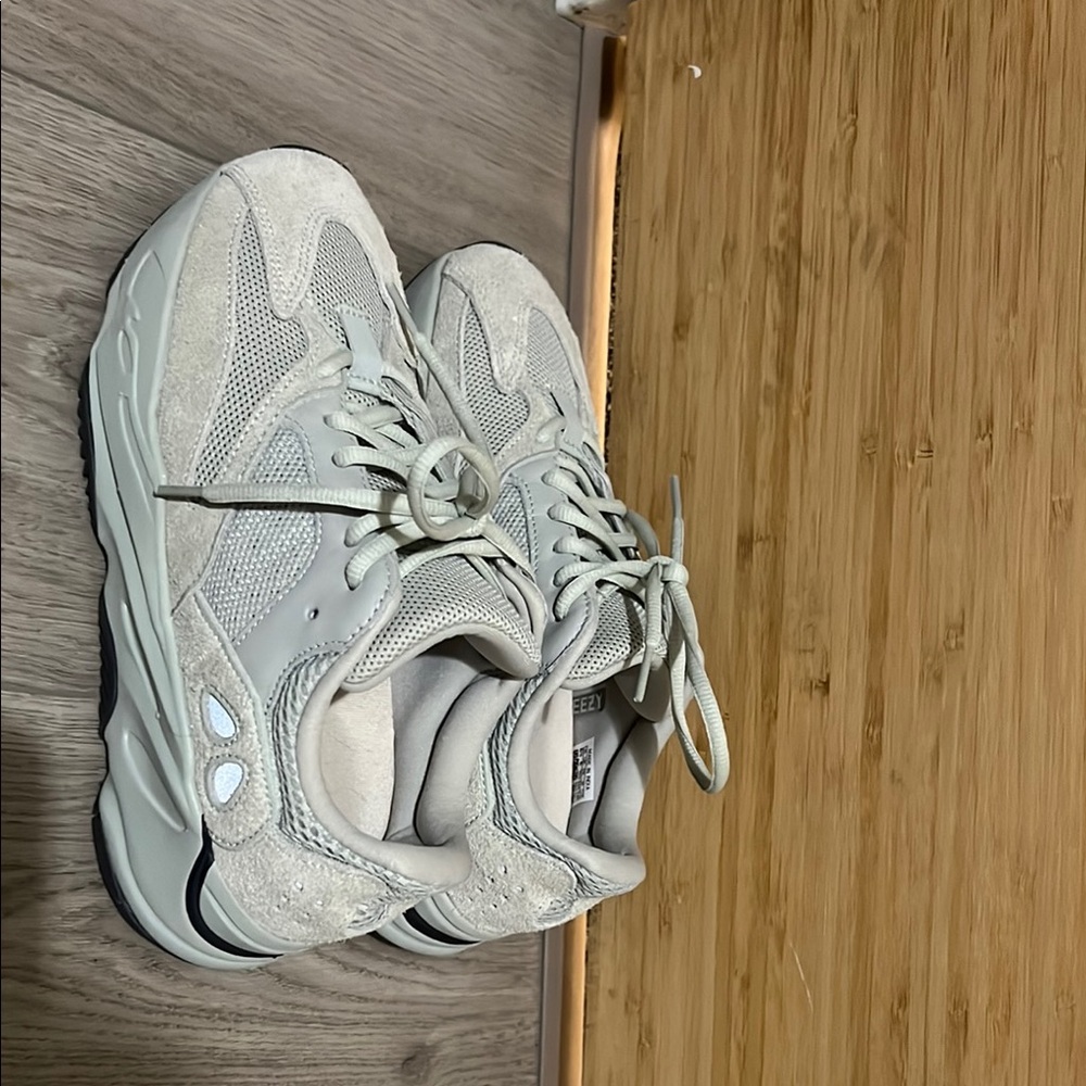 Green Sneakers with Chunky Design Thick Sole and Comfortable Fit